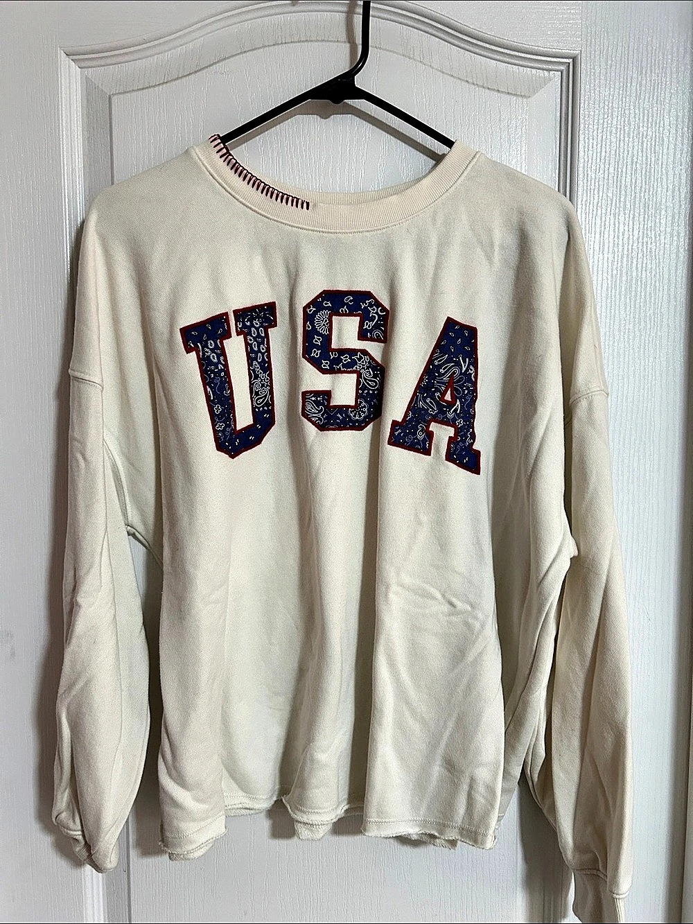 Universal Thread Women's Long Sleeve Americana Pullover Sweatshirt Americana M